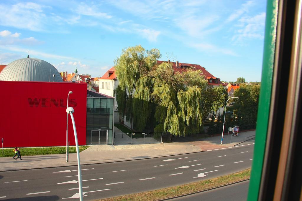 Apartamenty Krzywe Okna Zielona Góra Habitación foto